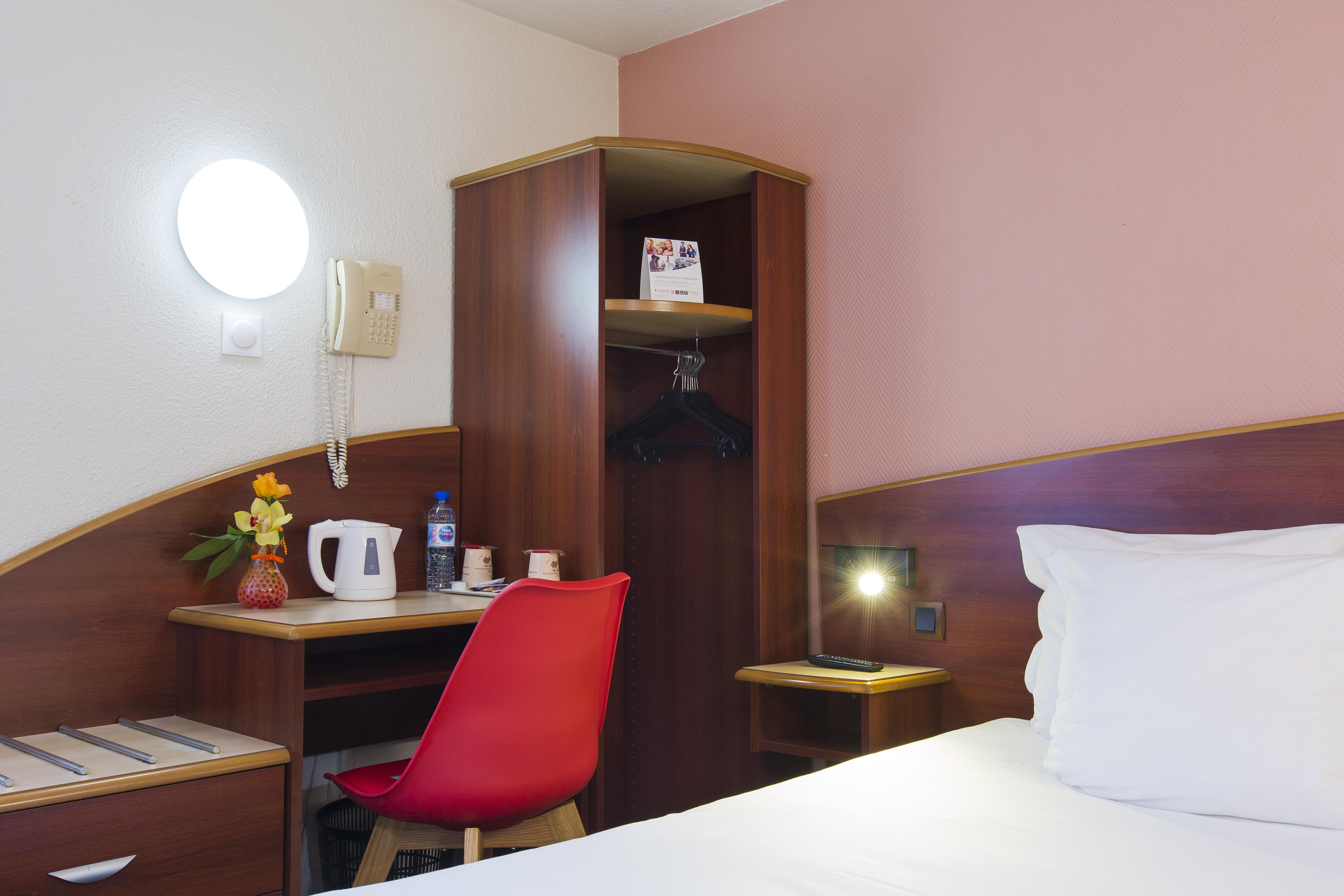 Comfort Hotel Etampes Ngoại thất bức ảnh