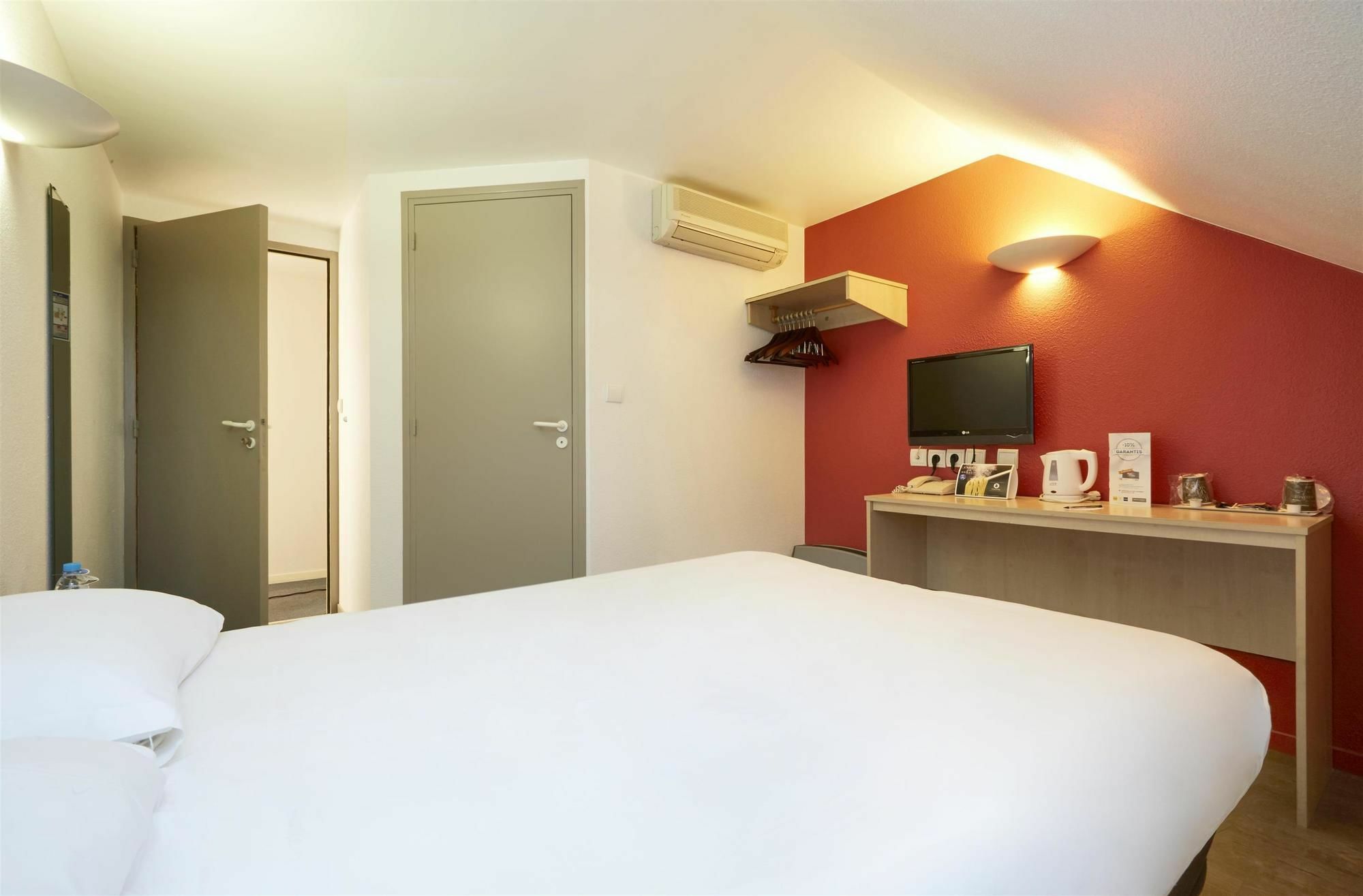Comfort Hotel Etampes Ngoại thất bức ảnh